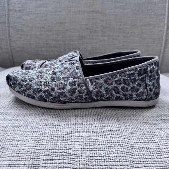 TOM’S Sparkly Fun Animal Print Ultra Comfortable Slip On Shoes - Size 7 - Picture 4 of 10